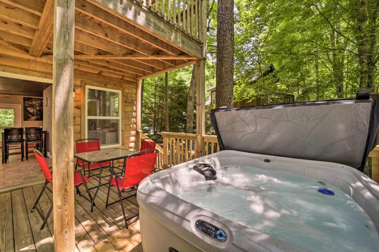 Cozy Whittier Cabin And Yard And Hot Tub, Pets Welcome エクステリア 写真