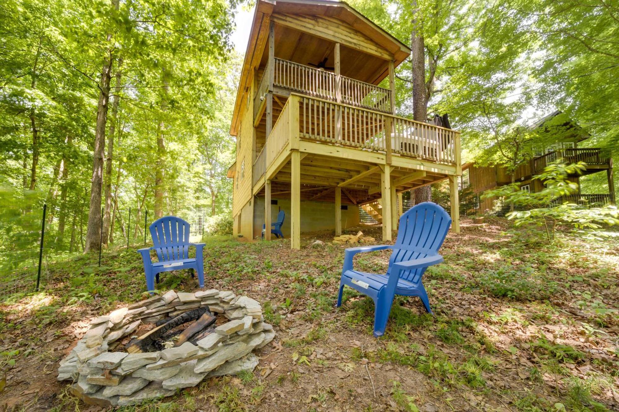 Cozy Whittier Cabin And Yard And Hot Tub, Pets Welcome エクステリア 写真